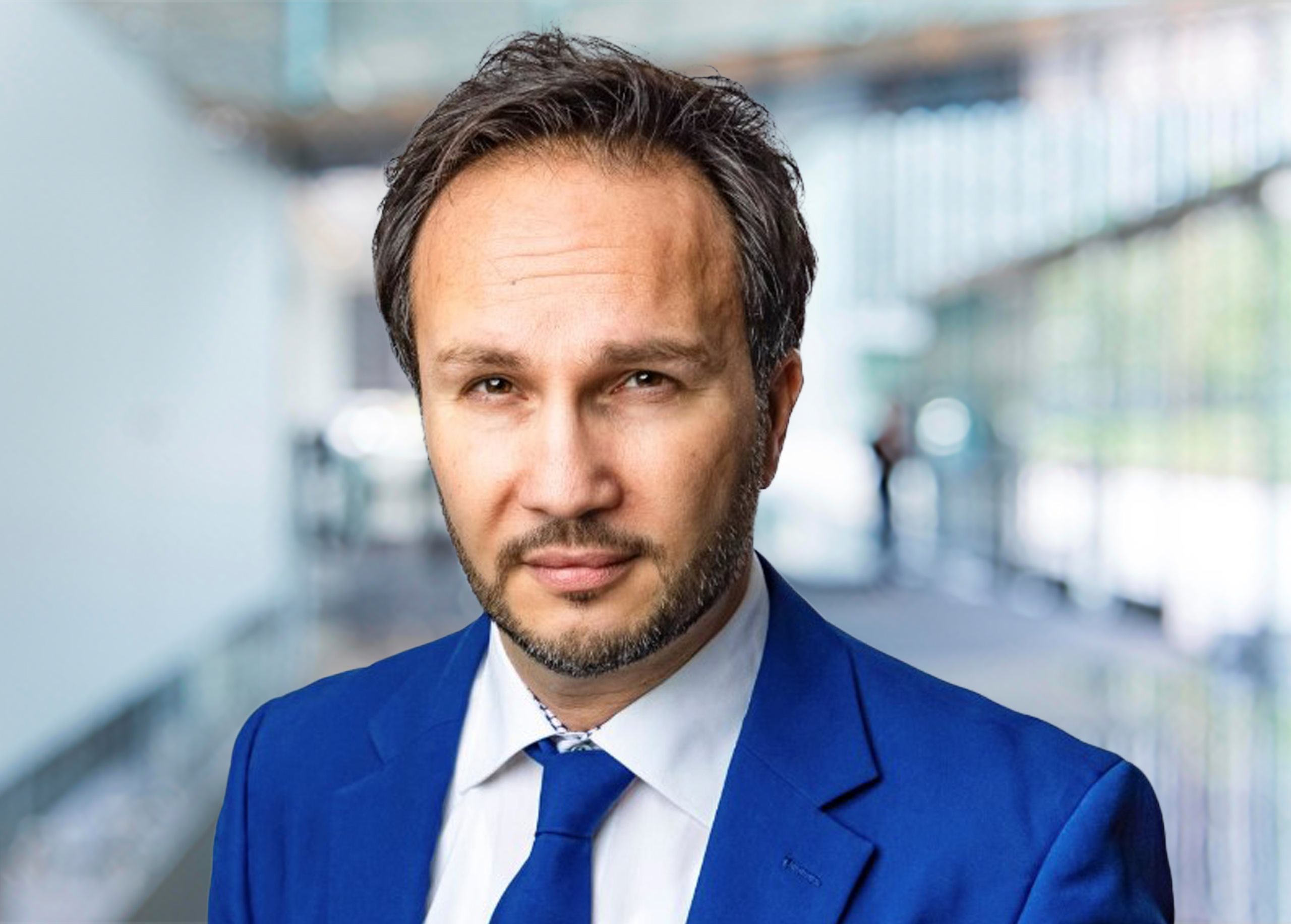 Dr. Alpar Fendo