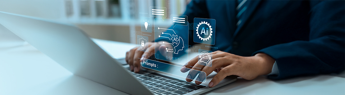 Ein Mensch tippt auf einer Laptop-Tastatur, während virtuelle Symbole zum Thema Künstliche Intelligenz (KI) auf dem Bildschirm erscheinen. Das Bild stellt moderne Technologie und KI-Nutzung dar.